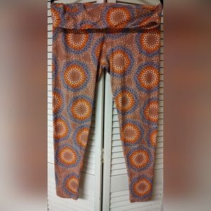 LuLaRoe Print Tall and Curvy Leggings